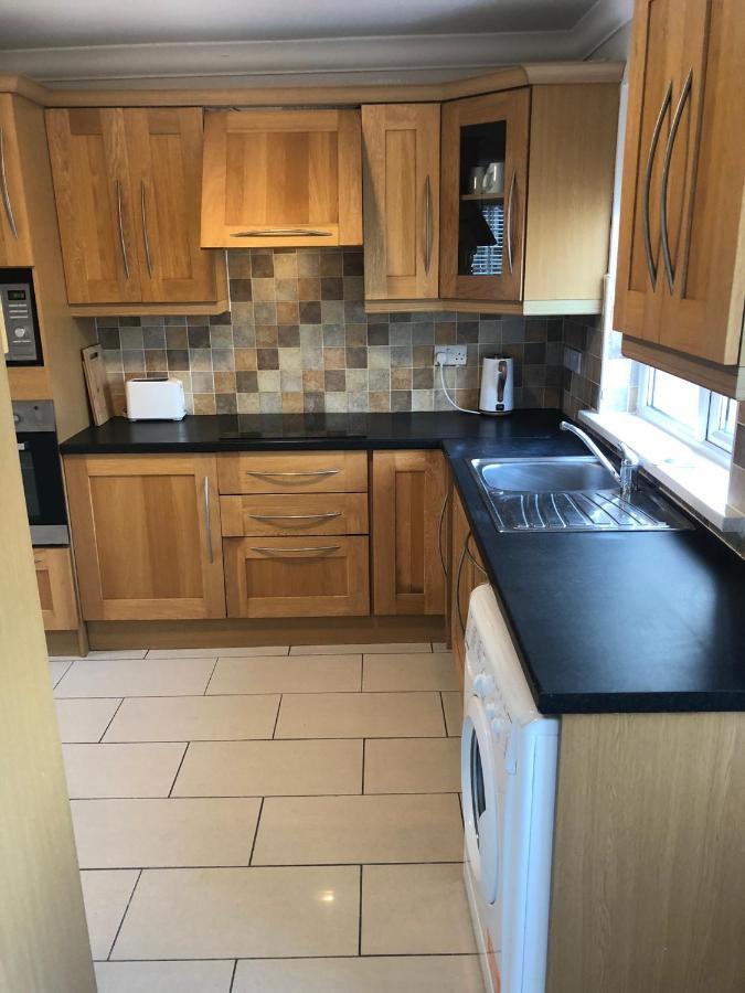 Cheerful 4 Bedroom Town House With Bbq, Galway Extérieur photo