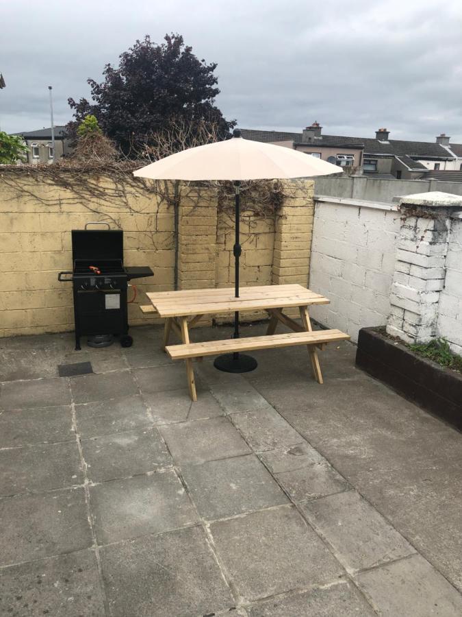 Cheerful 4 Bedroom Town House With Bbq, Galway Extérieur photo